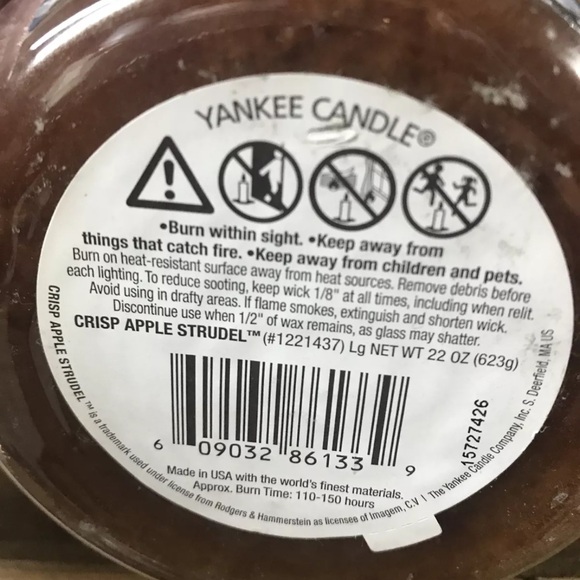 Yankee Candle Retired "CRISP APPLE STRUDEL" My Favorite Things~LARGE 22 oz~ RARE - Picture 3 of 4